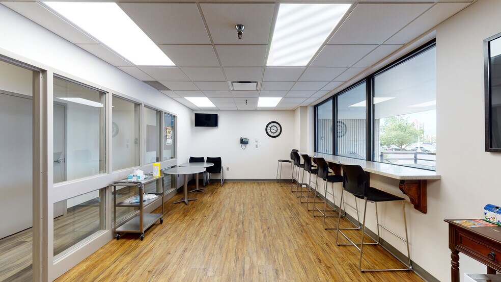 More Photos Of 442 Rutherford Ave NE, Roanoke Office For Lease