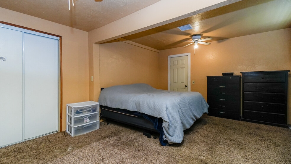 More Photos Of 2314 S Artesia St, San Bernardino Industrial For Sale