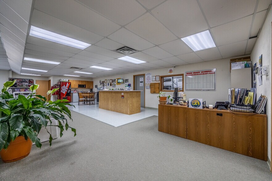 More Photos Of 18256 Campground Rd, Phillipsburg Auto Dealership For Sale