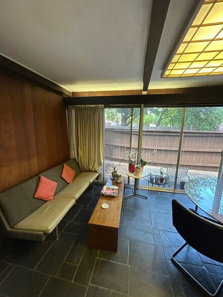 More Photos Of 4916 Kelvin Dr, Houston Freestanding For Sale