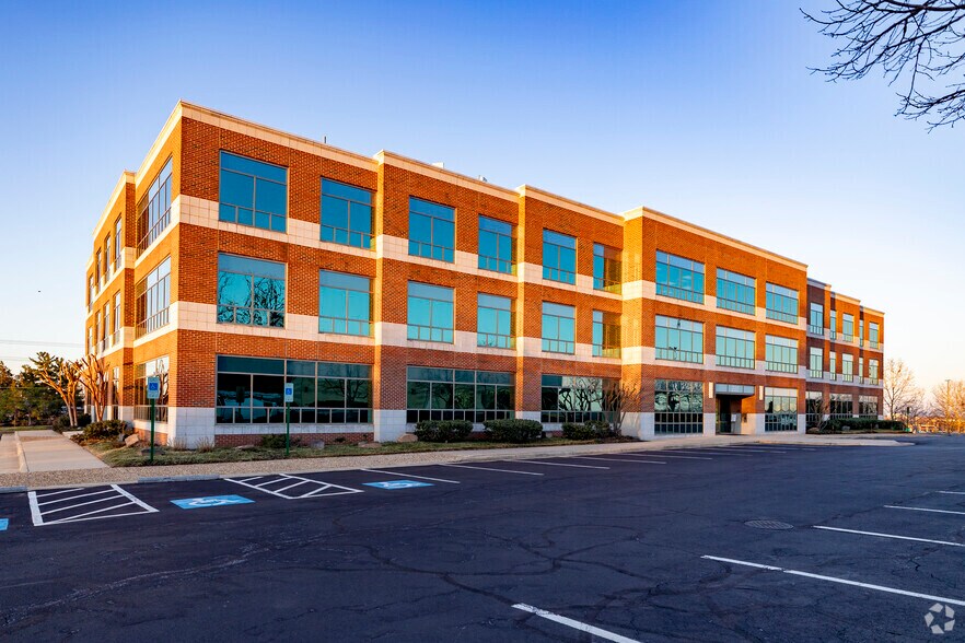 More Photos Of 21335 Signal Hill Plaza, Sterling Office For Lease