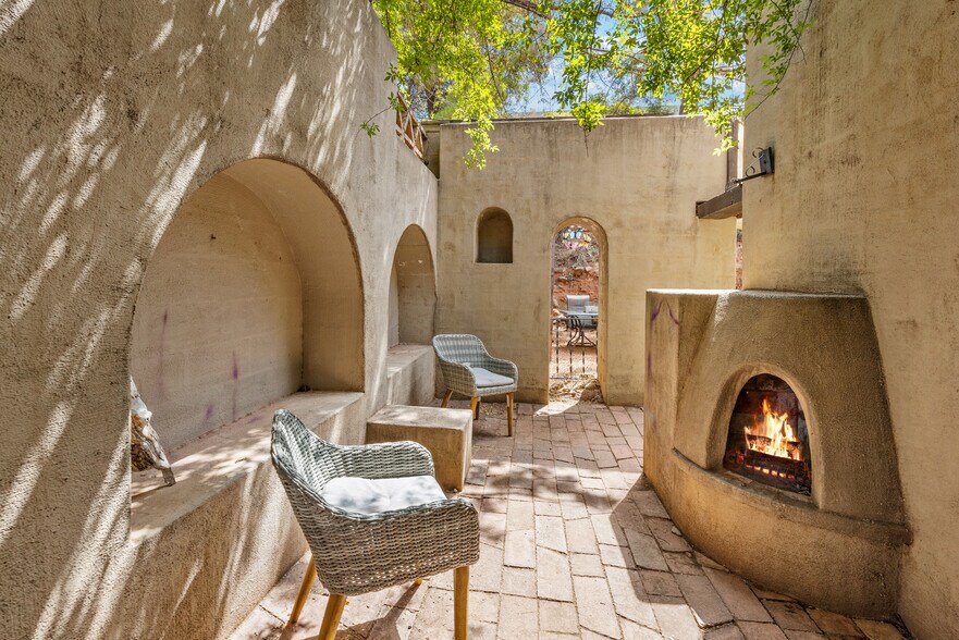 More Photos Of 2115 Mountain Rd, Sedona Warehouse For Sale