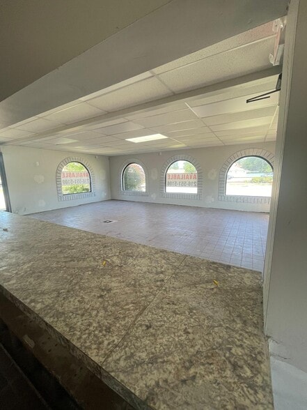 More Photos Of 4450 Rocky River Dr, Cleveland Fast Food For Lease