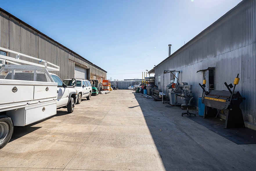 More Photos Of 6110-6112 Ferguson Dr, Commerce Warehouse For Sale