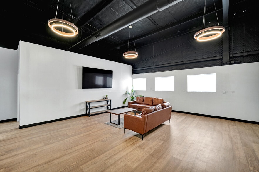 More Photos Of 2811 S County Road 1257, Midland Warehouse For Sale