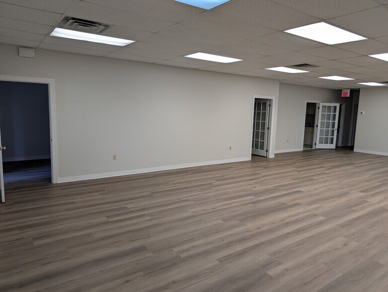 More Photos Of 1709 River St, Valdosta Office For Lease