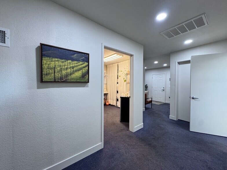 More Photos Of 1936 Shasta St, Redding Office For Sale