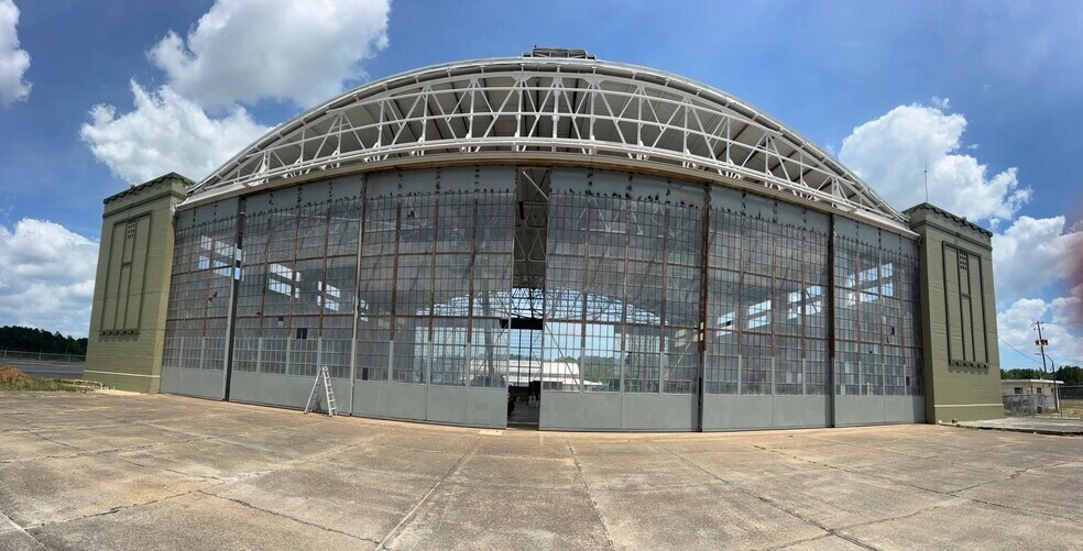 More Photos Of 8100 Airbus Military Dr, Mobile Airplane Hangar For Lease
