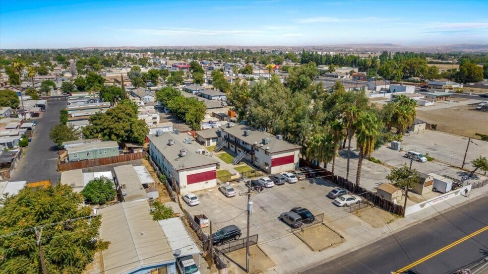 More Photos Of 116 Beardsley Ave, Bakersfield Apartments For Sale