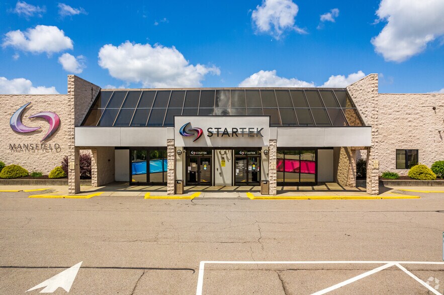 More Photos Of 850-860 W 4th St, Mansfield Freestanding For Lease