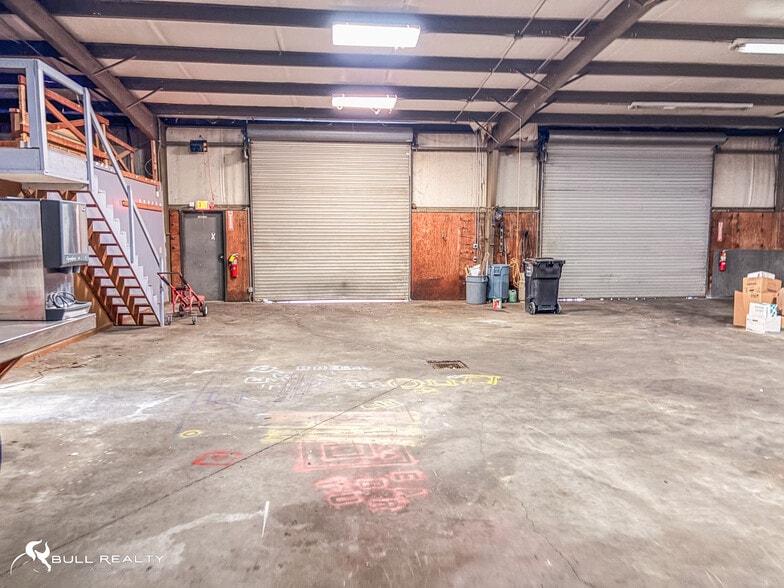 More Photos Of 1512 Commercial Ct, Jonesboro Warehouse For Lease