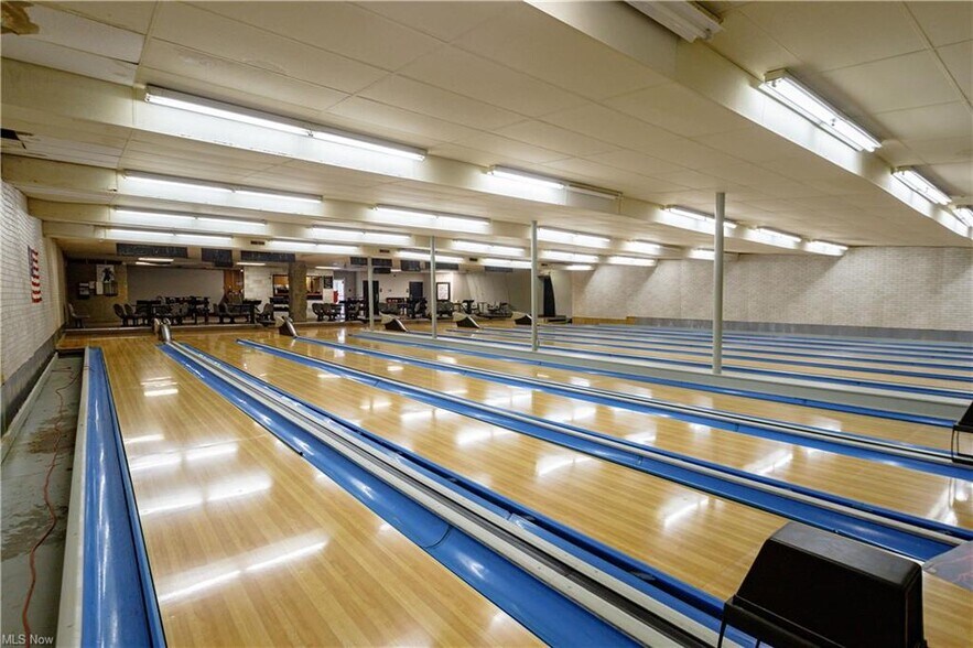 More Photos Of 592 6th St NW, Carrollton Bowling Alley For Sale