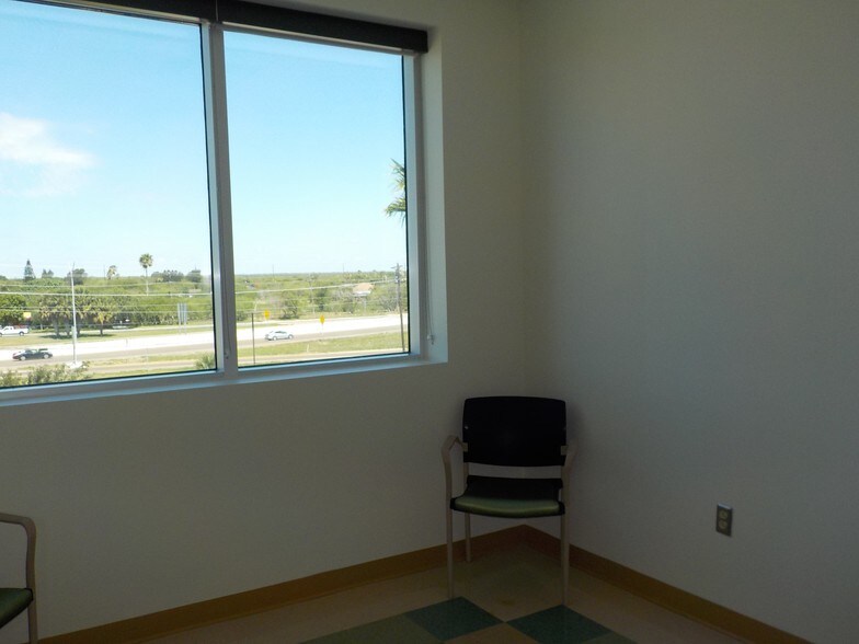More Photos Of 5700 N Exp 77/83, Brownsville Medical For Lease