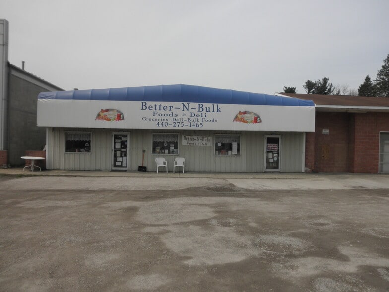 More Photos Of 2115-2121 SR 45, Austinburg Supermarket For Lease