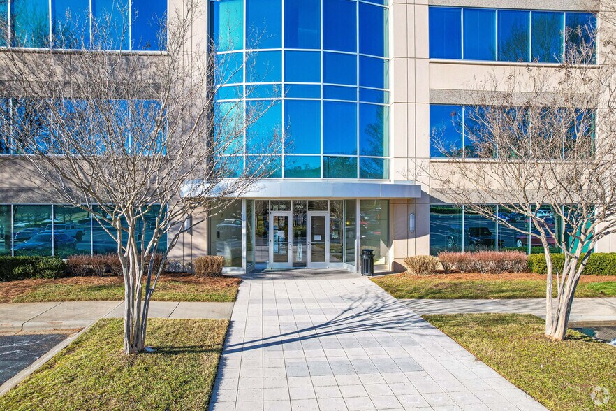 More Photos Of 580 Kingsley Park Dr, Fort Mill Office For Lease