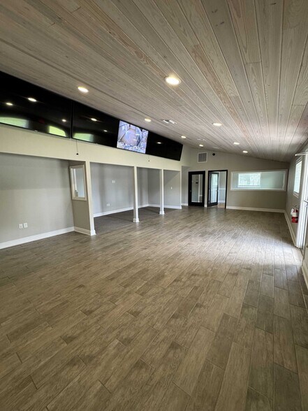 More Photos Of 7265 SW Sr-200 Hwy, Ocala General Retail For Sale