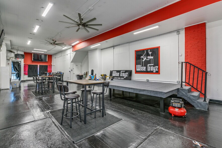 More Photos Of 1500 W Broadway Ave, Minneapolis Storefront Retail Residential For Sale