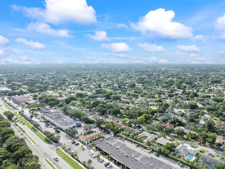 More Photos Of 11300-11354 Wiles Rd, Coral Springs General Retail For Lease