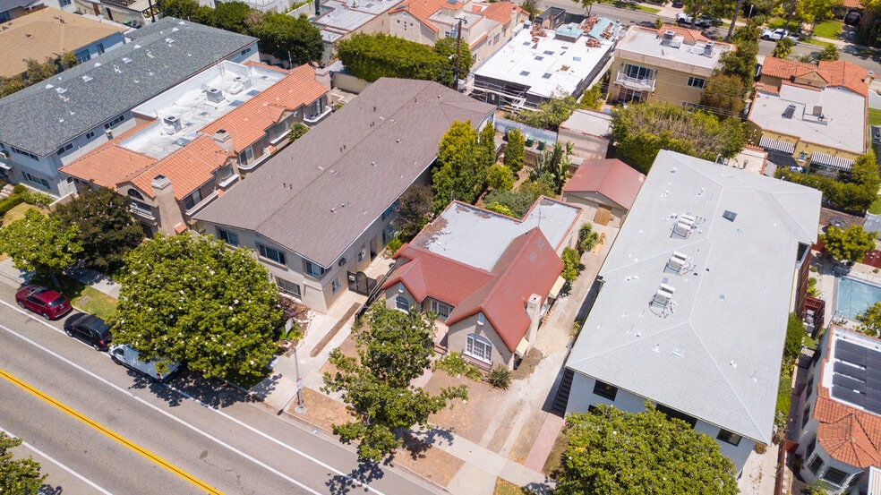 More Photos Of 332 S Doheny Dr, Beverly Hills Land For Sale
