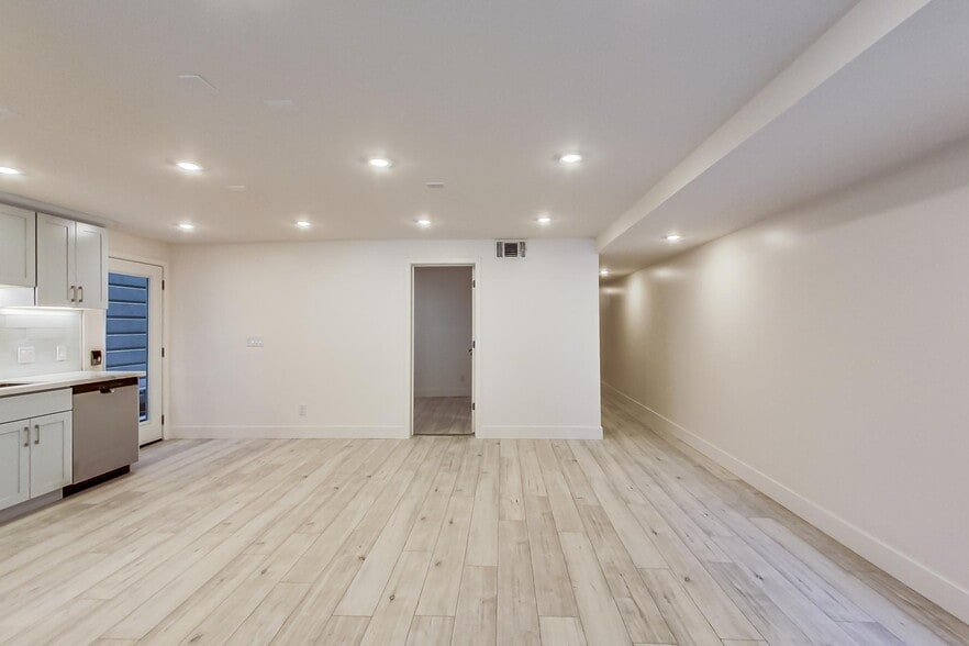 More Photos Of 751 Capp st, San Francisco Apartments For Sale