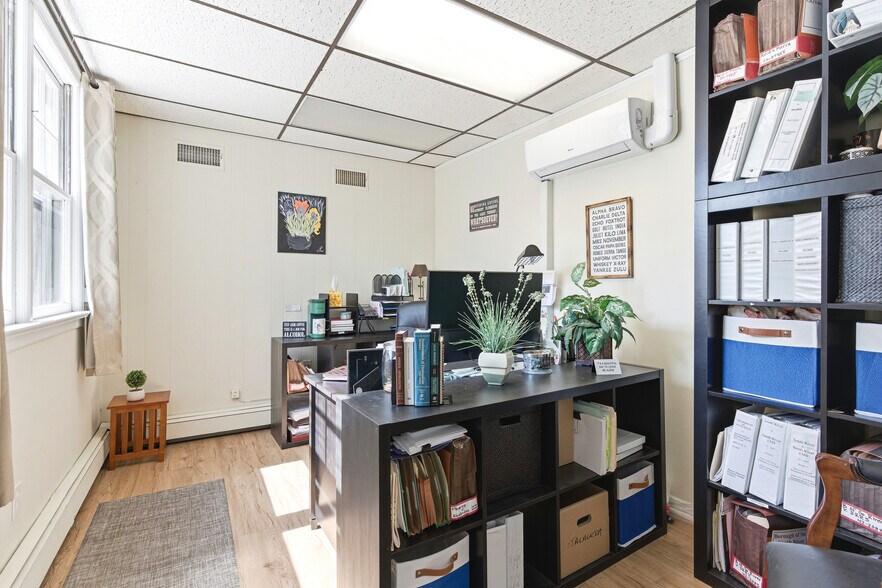More Photos Of 467 Middlesex Ave, Metuchen Office For Sale