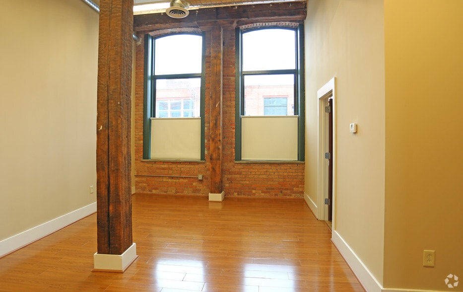 More Photos Of 55 Railroad St, Rochester Apartments For Lease