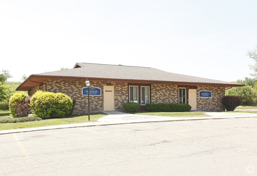 More Photos Of 1128 Villa Linde Ct, Flint Medical For Sale