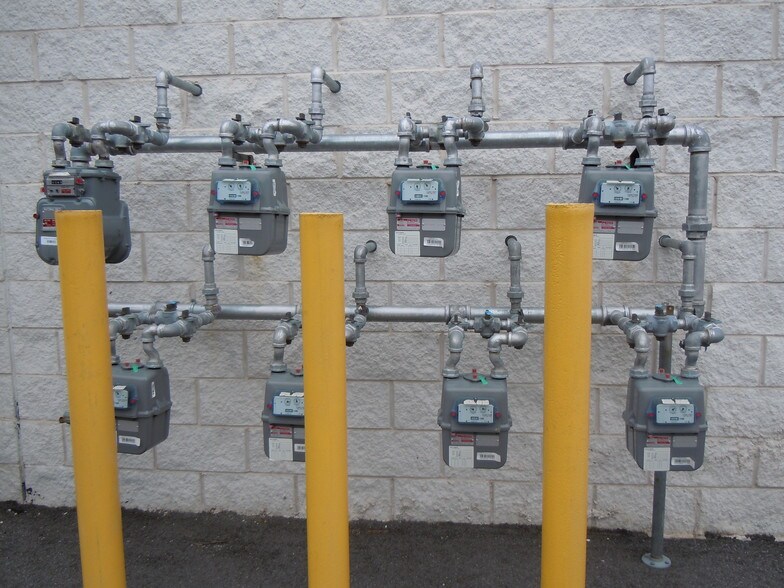 More Photos Of 1600 N Ocean Ave, Holtsville Warehouse For Lease