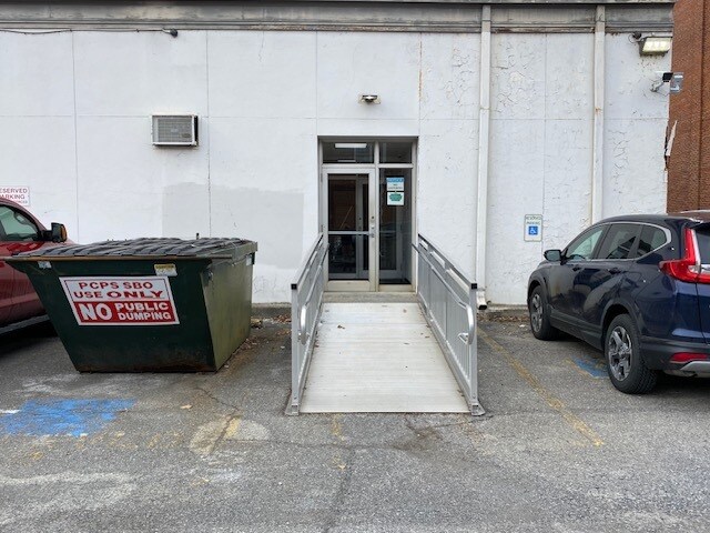 More Photos Of 202 N Washington Ave, Pulaski Office For Sale