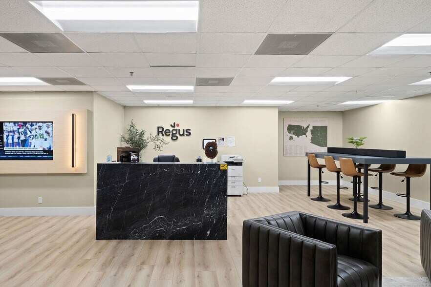 More Photos Of 560 W Brown Rd, Mesa Office For Lease