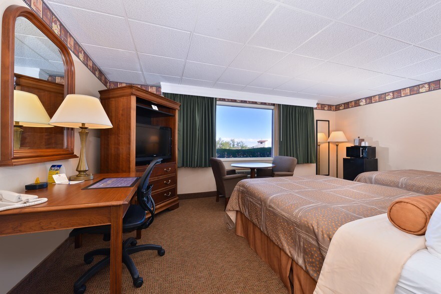 More Photos Of 2830 US Highway 160 W, Monte Vista Hotel For Sale