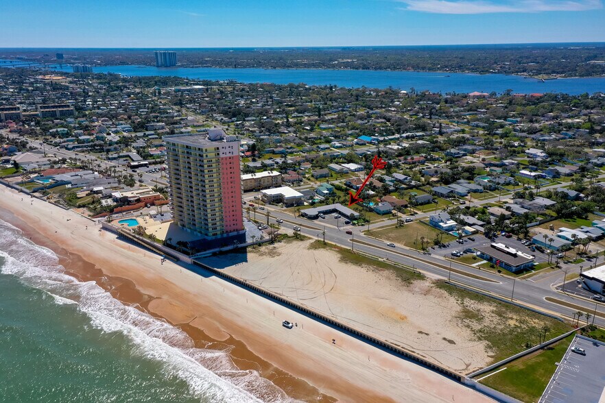 More Photos Of 1915 N Atlantic Ave, Daytona Beach Hotel For Sale
