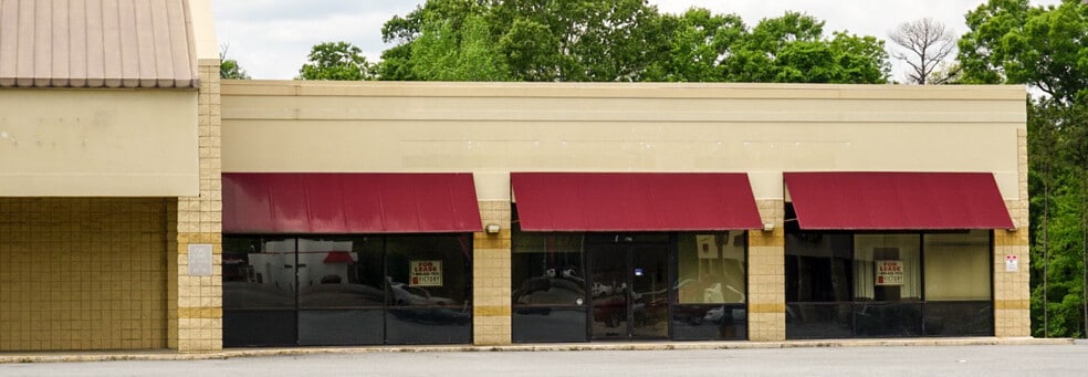 More Photos Of 1607 S Lumpkin Rd, Columbus Storefront For Lease