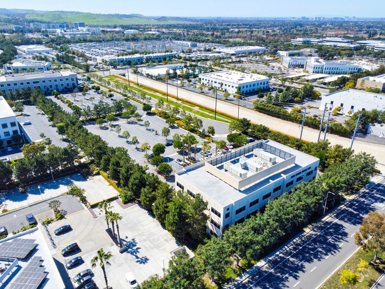 More Photos Of 18 Endeavor, Irvine Medical For Lease
