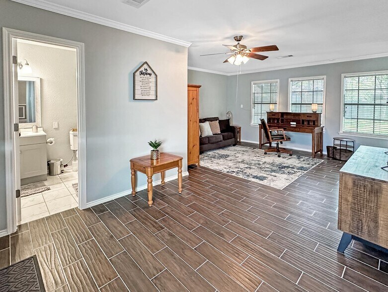 More Photos Of 503 S Arizona Dr, Celina Loft Creative Space For Lease