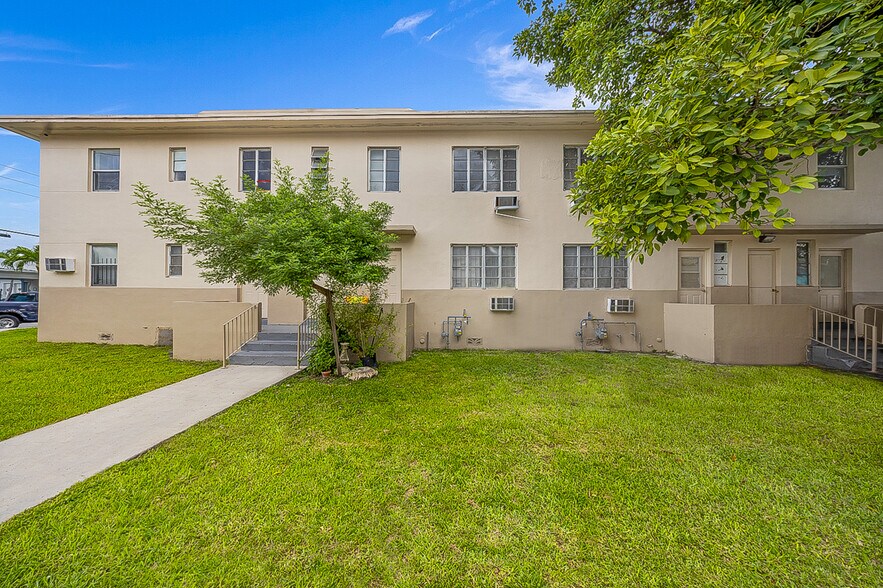 More Photos Of 931 SW 3rd St, Miami Apartments For Sale