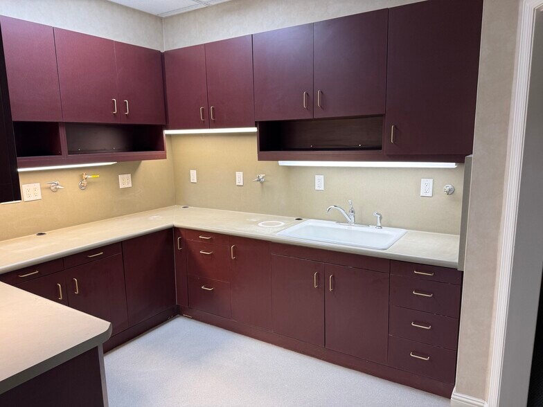 More Photos Of 24551 Silver Cloud Ct, Monterey Medical For Lease