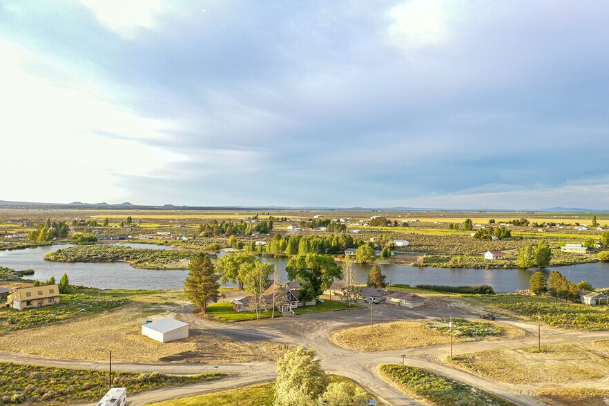 More Photos Of 87275 County Hwy 9-28, Christmas Valley Hotel For Sale