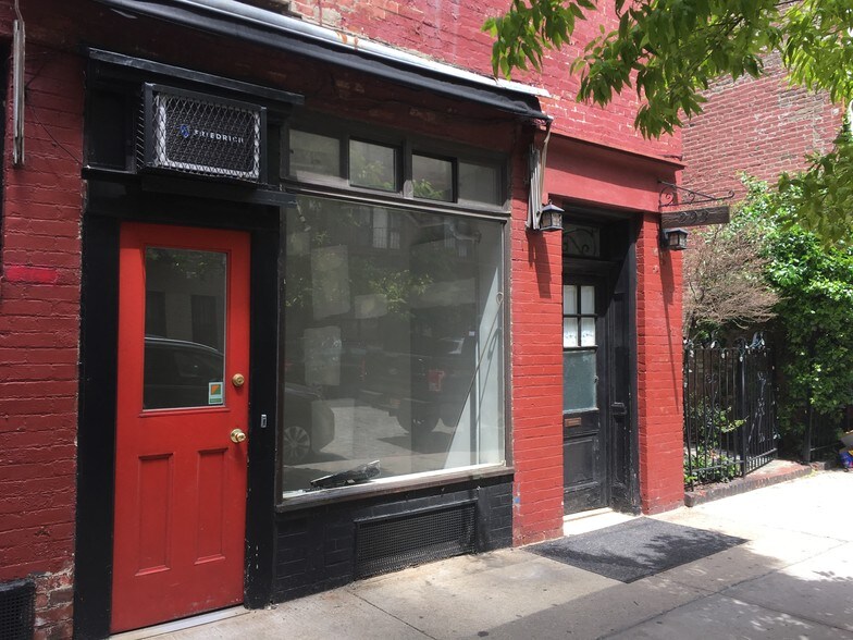 More Photos Of 22 8th Ave, New York Apartments For Lease