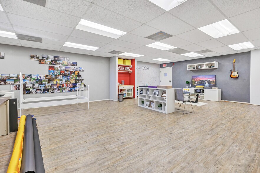 More Photos Of 450 Monroe Tpke, Monroe Unknown For Lease