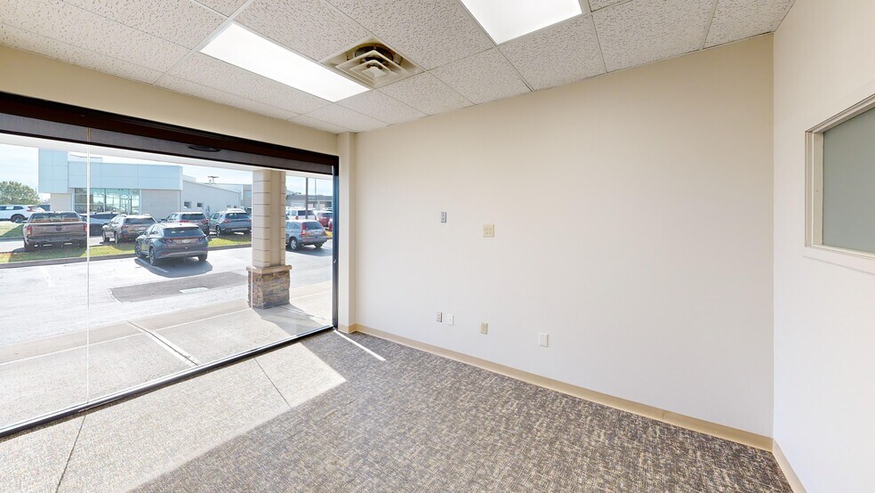 More Photos Of 11001-11039 Montgomery Rd, Symmes Township Unknown For Lease