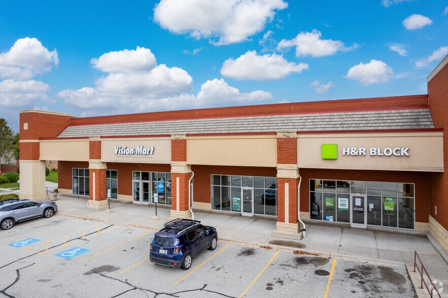 More Photos Of 2817 N 15th St, Sheboygan Supermarket For Lease