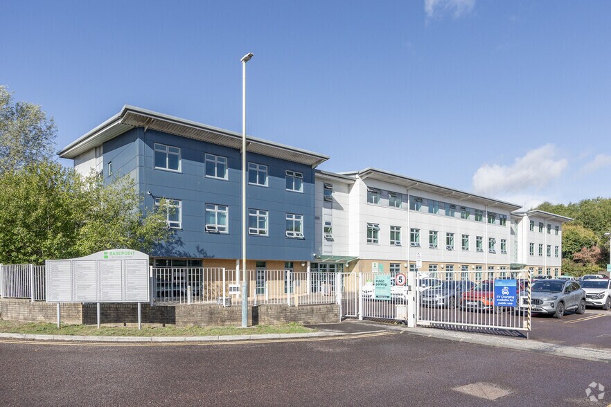 More Photos Of Rivermead Dr, Swindon Coworking Space