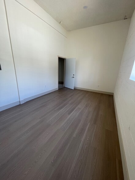 More Photos Of 7216 Valmont St, Tujunga Lodge Meeting Hall For Sale