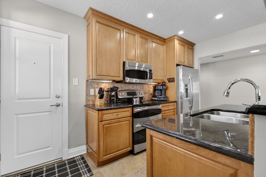 More Photos Of 1710 River Rd, Jacksonville Apartments For Sale