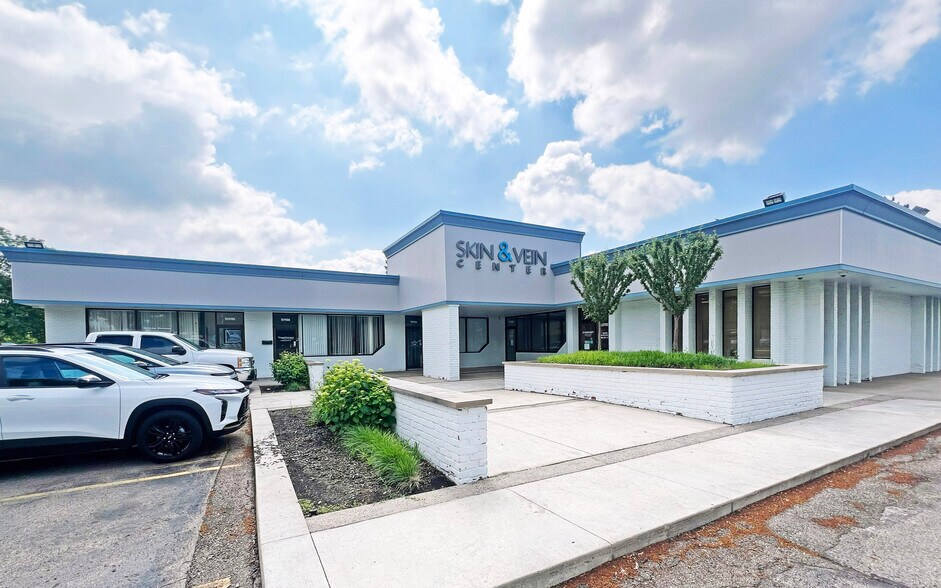More Photos Of 10982-10992 Middlebelt Rd, Livonia Medical For Lease