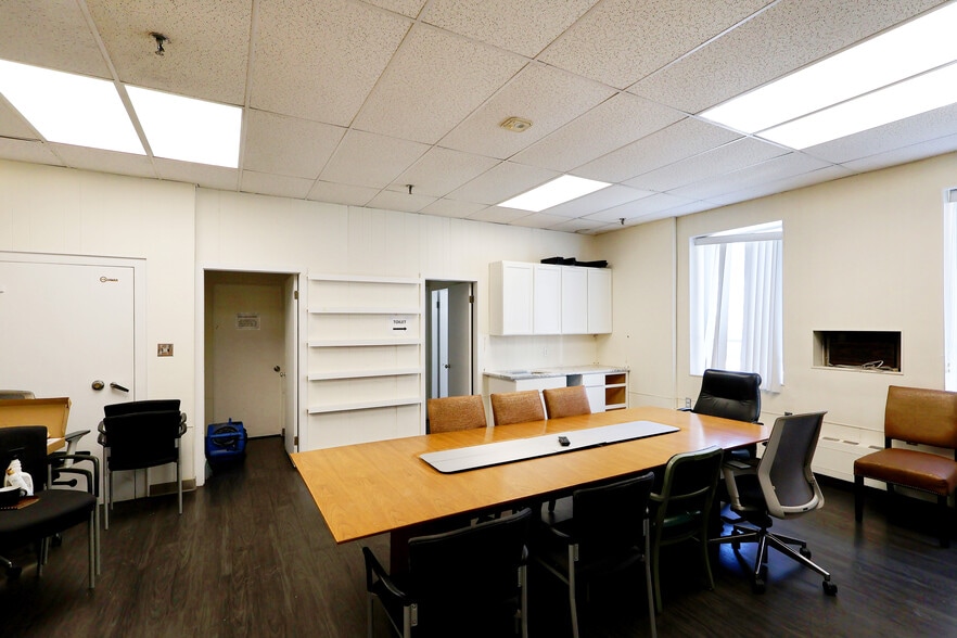 More Photos Of 60 Border St, East Boston Warehouse For Lease