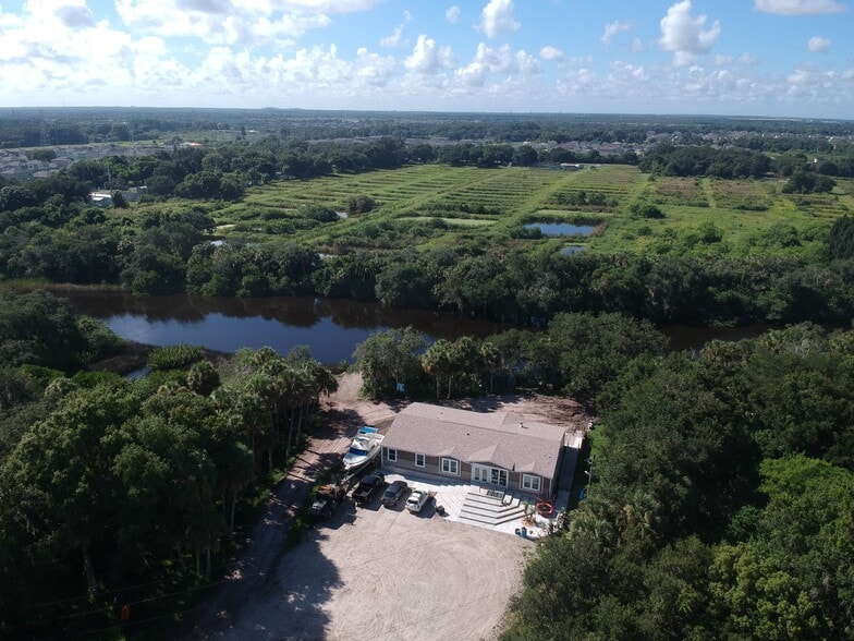 More Photos Of 10850 Cozarts Chalet, Gibsonton Manufactured Housing Mobile Home Park For Sale