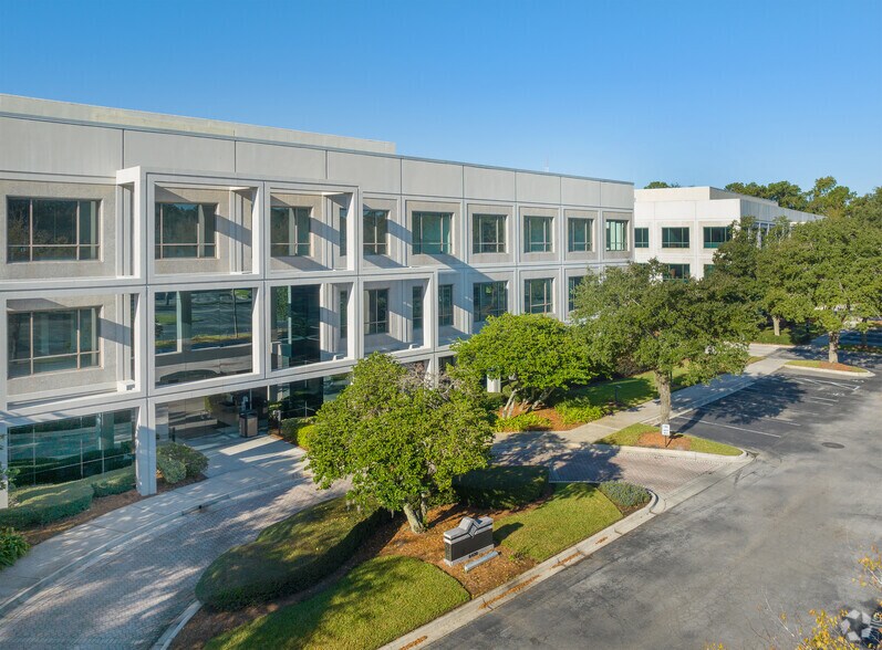 More Photos Of 6440 Southpoint Pky, Jacksonville Office For Lease