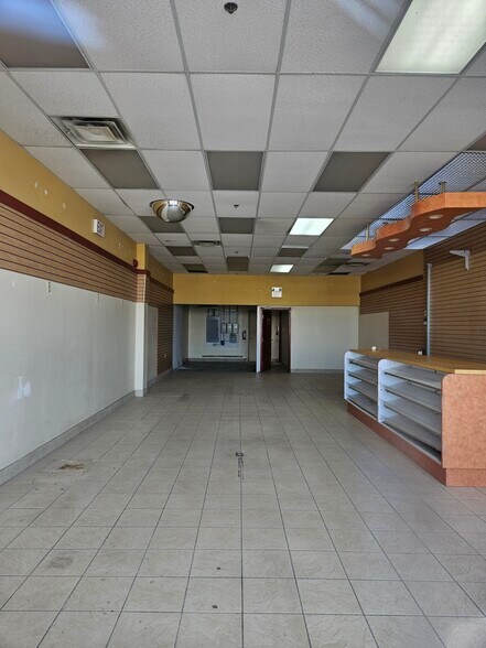 More Photos Of 9570 Mccowan Rd, Markham General Retail For Lease